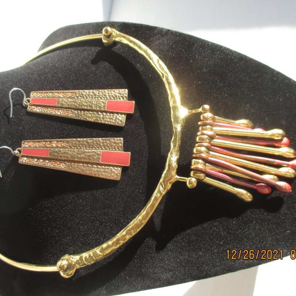 Vintage Kardashian Choker Necklace/4 bracelets/2 Sets Dangle Earrings.